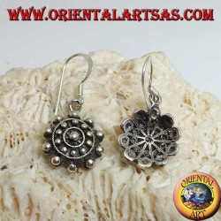 Boucles d'oreilles en argent avec boules et lignes concentriques
