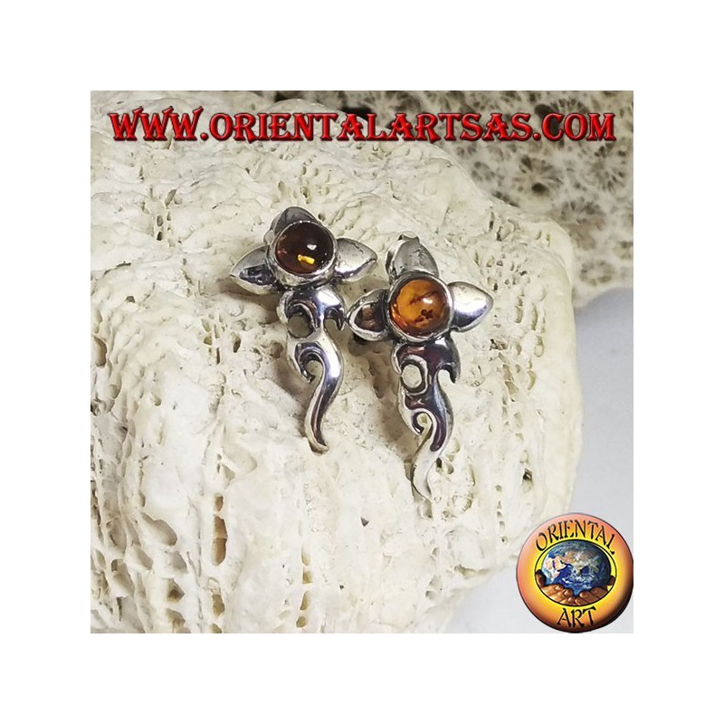 Orecchini in argento con ambra tonda cabochon e fiore con il basso esteso