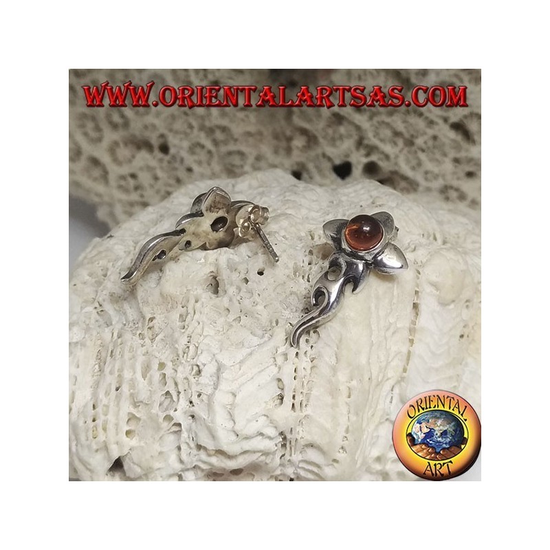 Silberohrringe mit rundem Bernstein-Cabochon und Blume mit verlängertem Bass
