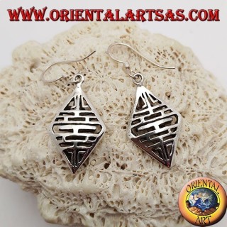 Pendientes de plata con diseño calado con líneas horizontales de doble cara.