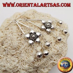 Boucles d'oreilles en argent avec fleur à 5 pétales et trois cloches suspendues
