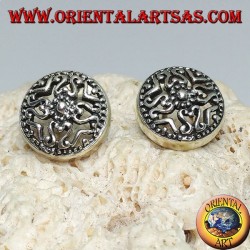Boucles d'oreilles lobe rond en argent avec décorations ethniques perforées