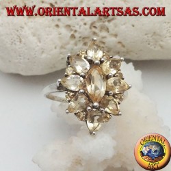 Bague fleur ovale en argent formée par des topazes de citrine navette intégrées