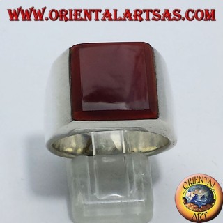Anello in argento liscio con corniola quadrata sovrapposta