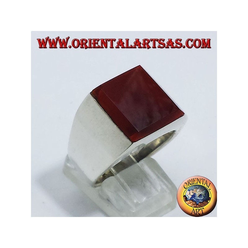 Anillo de plata lisa con cornalina cuadrada superpuesta