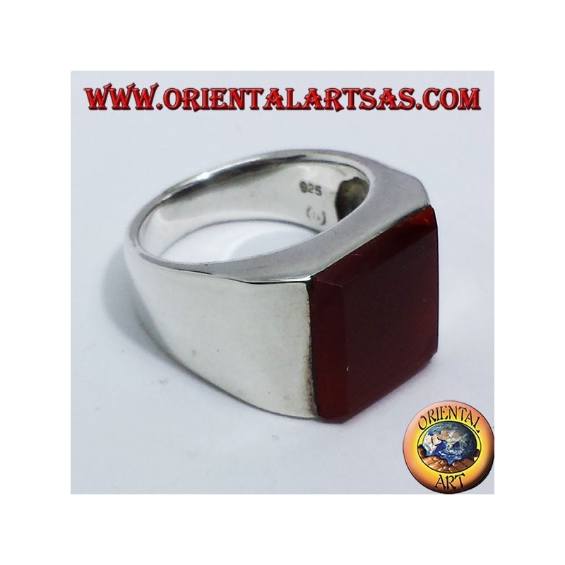 Anello in argento liscio con corniola quadrata sovrapposta