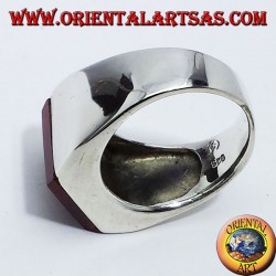 Smooth silver ring with overlapping square carnelian