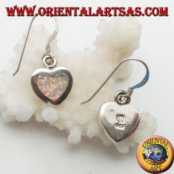 Pendientes de plata con ópalo blanco en forma de corazón y montura lisa.