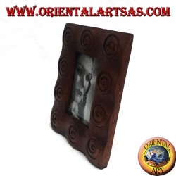 Photo frame with spirals engraved in pine wood 25x20 cm