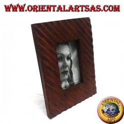 Photo frame with oblique lines engraved in pine wood 25x20 cm