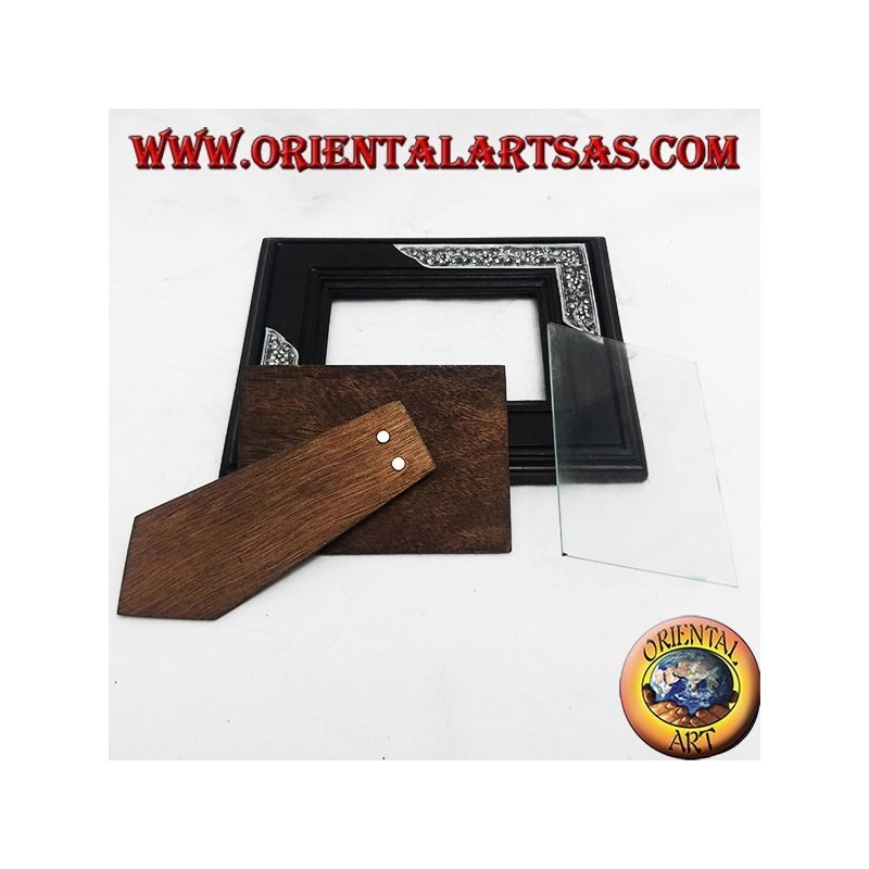 Cornice portafoto in legno di mango con due inserti di argentone a decorazione floreale da 20x16 cm