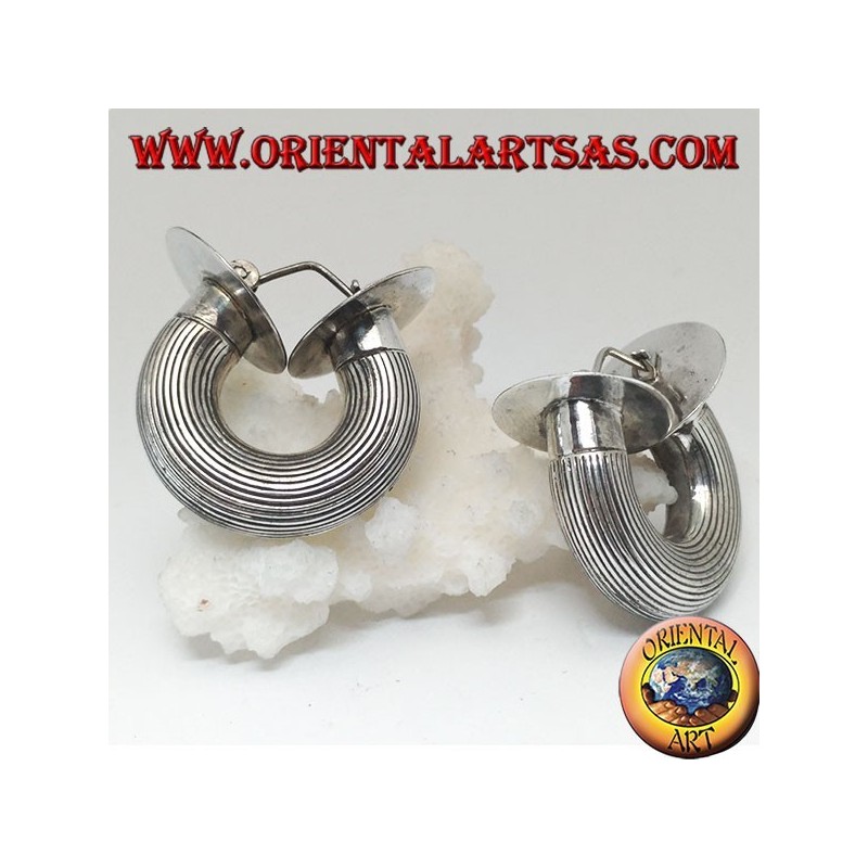 Wide circle striped silver earrings with cylindrical section and final discs