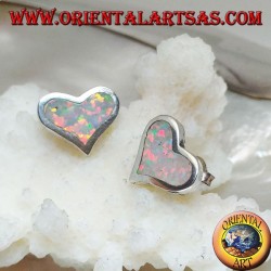 Boucles d'oreilles lobe en argent avec large opale blanche en forme de coeur et monture lisse