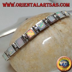 Bracelet montre en argent avec dix-huit opales arlequin carrées