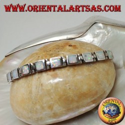 Bracelet montre en argent avec dix-huit opales arlequin carrées