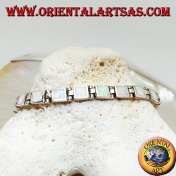 Pulsera de reloj de plata con dieciocho ópalos de arlequín cuadrados