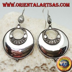 Grandes boucles d'oreilles rondes en argent avec disques concentriques et trois boules en dessous