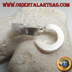 Wide squared circle silver earrings with satin finish and 20 mm butterfly clasp