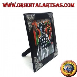 Mango wood photo frame with four silver-colored inserts with floral decoration of 31 x 26 cm