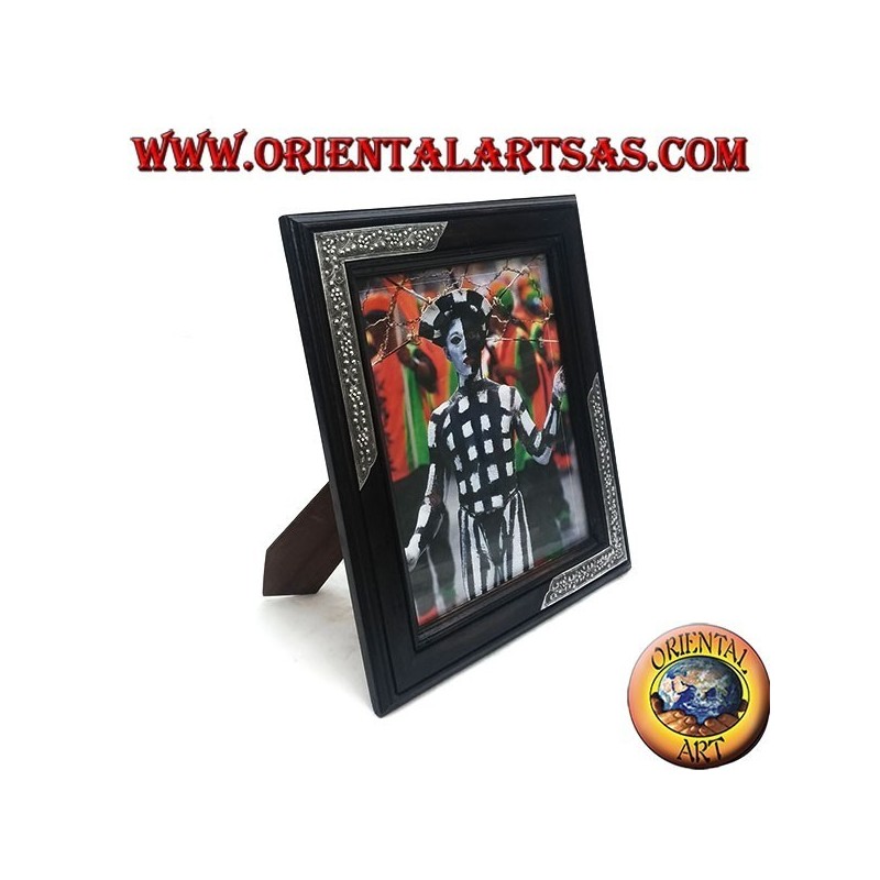Fotorahmen aus Mangoholz mit zwei silberfarbenen Einsätzen mit Blumendekor von 33 x 28 cm