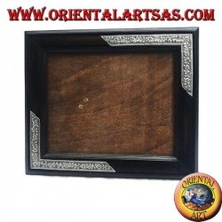 Marco de fotos de madera de mango con dos insertos plateados con decoración floral de 33 x 28 cm.