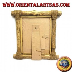 Vertical photo frame in coffee wood and decorations in bark and natural elements of 28 x 28 cm