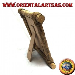 Vertical photo frame in coffee wood and decorations in bark and natural elements of 28 x 28 cm