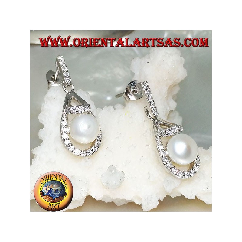 Boucles d'oreilles en argent avec perle d'eau douce blanche entourée de zircone cubique