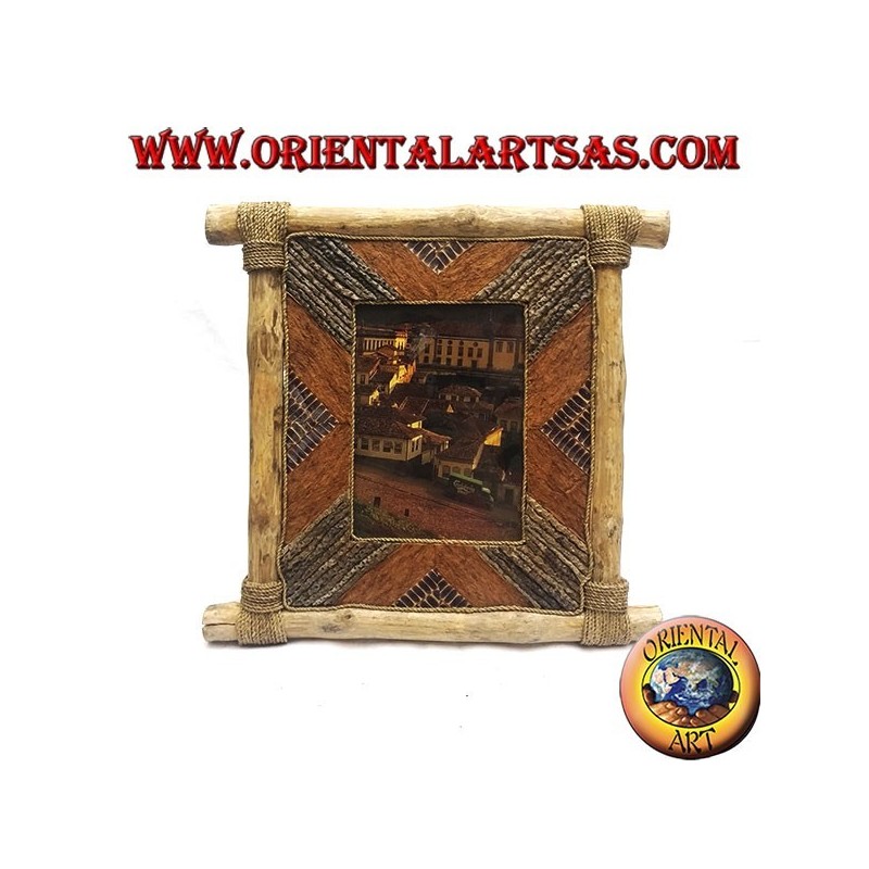 Cornice portafoto verticale in legno di caffé e decorazioni in corteccia e elementi naturali da 35 x 33 cm