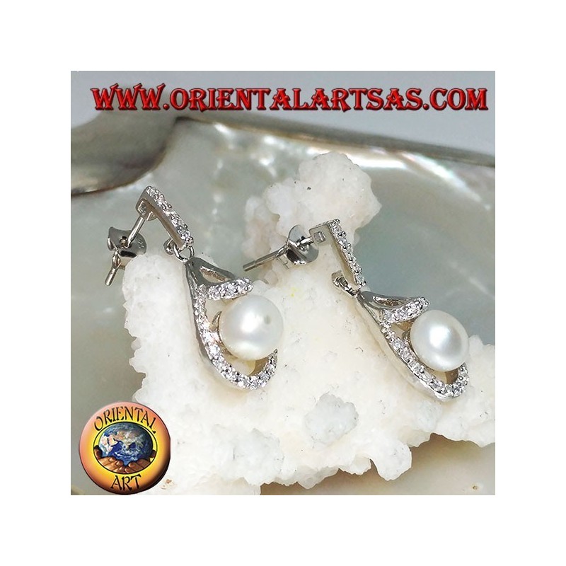 Boucles d'oreilles en argent avec perle d'eau douce blanche entourée de zircone cubique