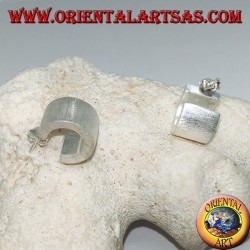 Boucles d'oreilles larges en argent carré avec finition satinée et fermoir papillon 15 mm