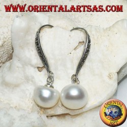 Boucles d'oreilles en argent avec perle d'eau douce blanche et crochet en marcassite
