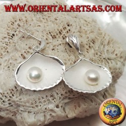 Silberohrringe mit Satinmutterschale innen und Süßwasserperle