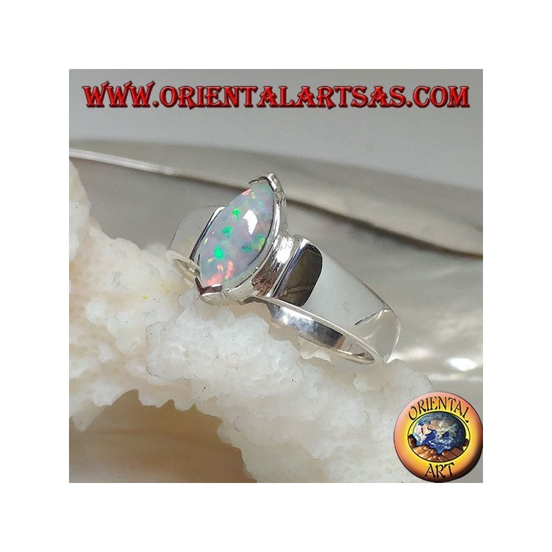 Anillo de plata con lanzadera opalina arlequín en las puntas
