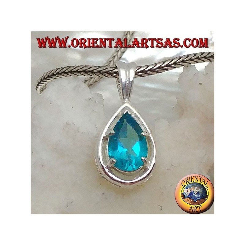 Colgante de plata con topacio azul facetado engastado en una montura en forma de gota
