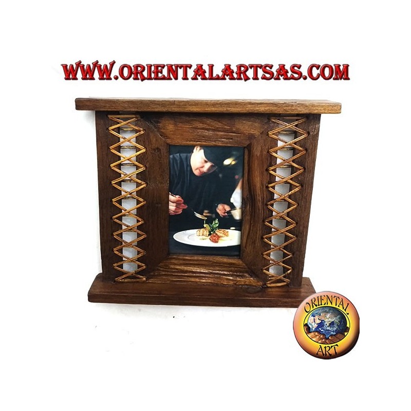 Cornice portafoto in legno di teak antico con corteccia intrecciata sui lati da 28x24 cm