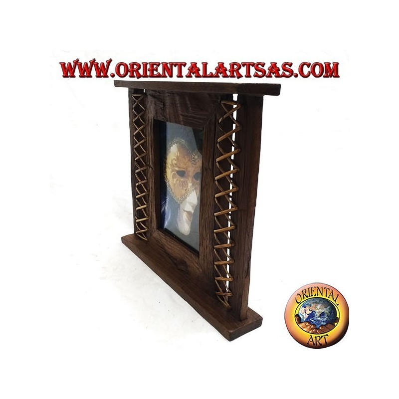 Marco de fotos antiguo de madera de teca con corteza tejida de 31x27 cm en los lados