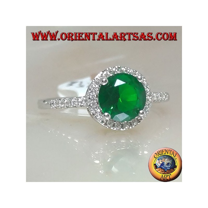 Bague en argent avec émeraude synthétique ronde sertie de zircons