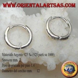 Boucle d'oreille simple en argent et fermeture à pression 2 x 12 mm