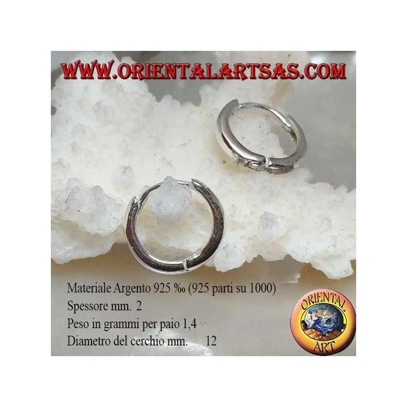 Simple hoop silver earring and 2 x 12 mm snap closure