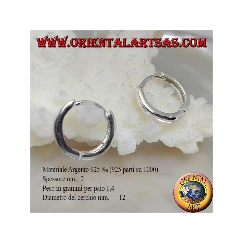 Boucle d'oreille simple en argent et fermeture à pression 2 x 12 mm