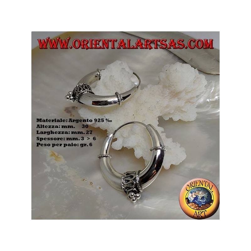 Boucles d'oreilles créoles en argent lisse avec décoration serpentine centrale et boules de 30 mm