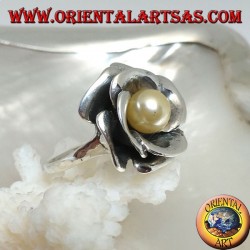 Silver ring with large rose and central freshwater pearl