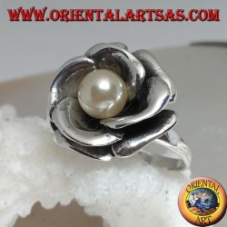 Silver ring with large rose and central freshwater pearl