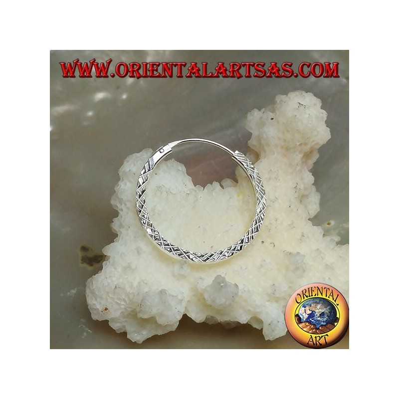 Boucles d'oreilles créoles simples en argent avec section carrée de 20 mm