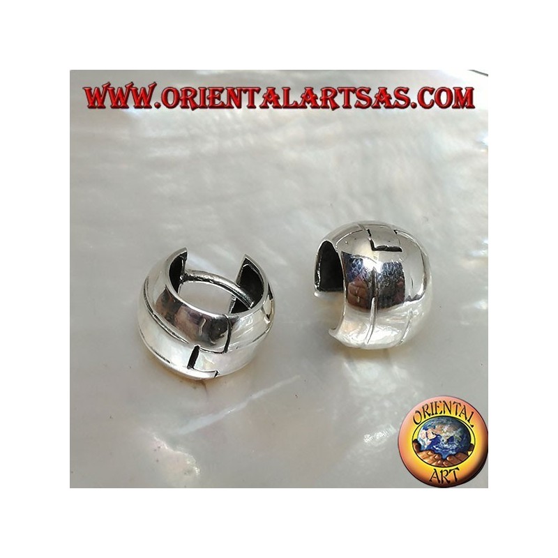 Rounded simple hoop silver earring with two lines and 10 x 14 mm snap closure