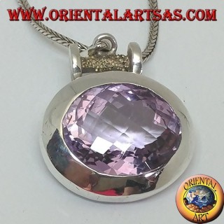 Pendentif en argent avec une splendide grande améthyste naturelle ovale à facettes sur une monture horizontale lisse
