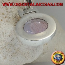 Pendentif en argent avec une splendide grande améthyste naturelle ovale à facettes sur une monture horizontale lisse