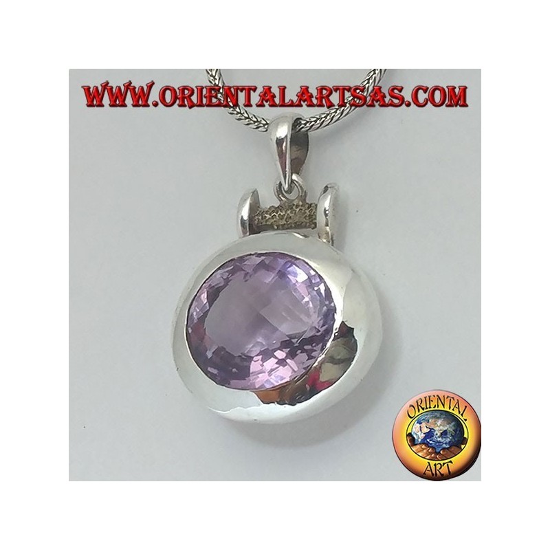 Ciondolo in argento con una splendida grande ametista naturale ovale sfacettata su montatura liscia orizzontale
