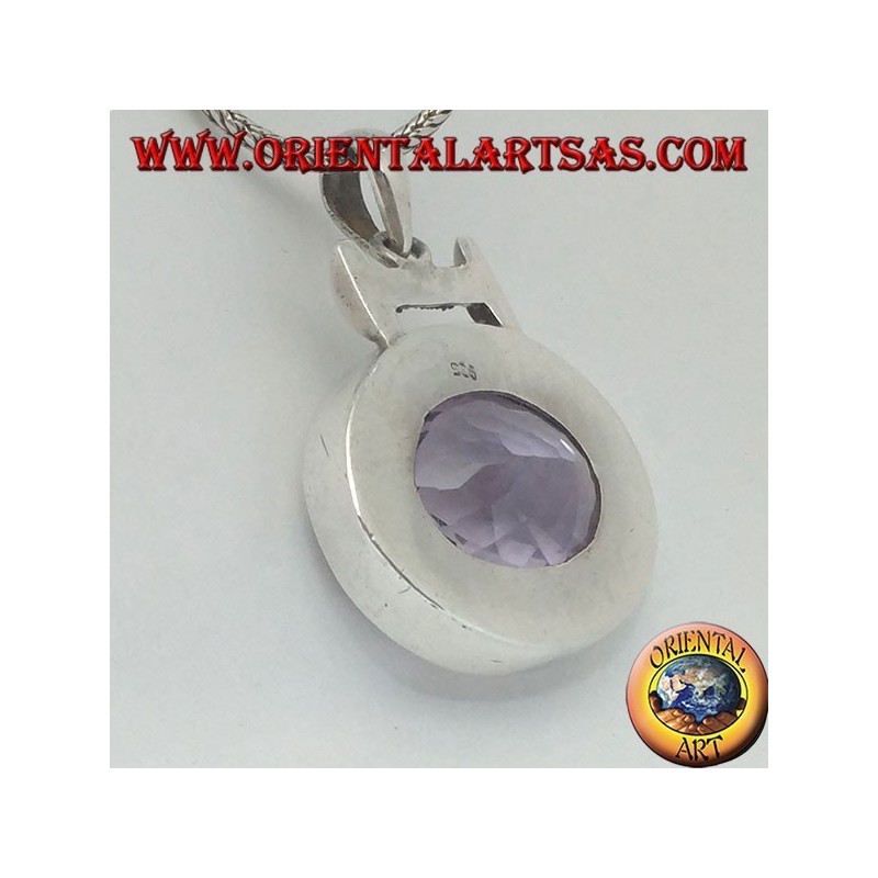 Silberanhänger mit einem prächtigen großen facettierten ovalen natürlichen Amethyst auf einer glatten horizontalen Einstellung